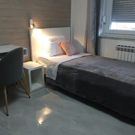 Apartman Sonas 2 With Free Private Parking Karlovac Exterior photo