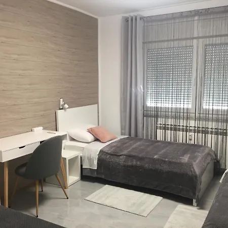 Apartman Sonas 2 With Free Private Parking Karlovac Exterior photo