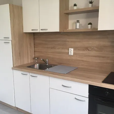 Apartman Sonas 2 With Free Private Parking Karlovac Exterior photo